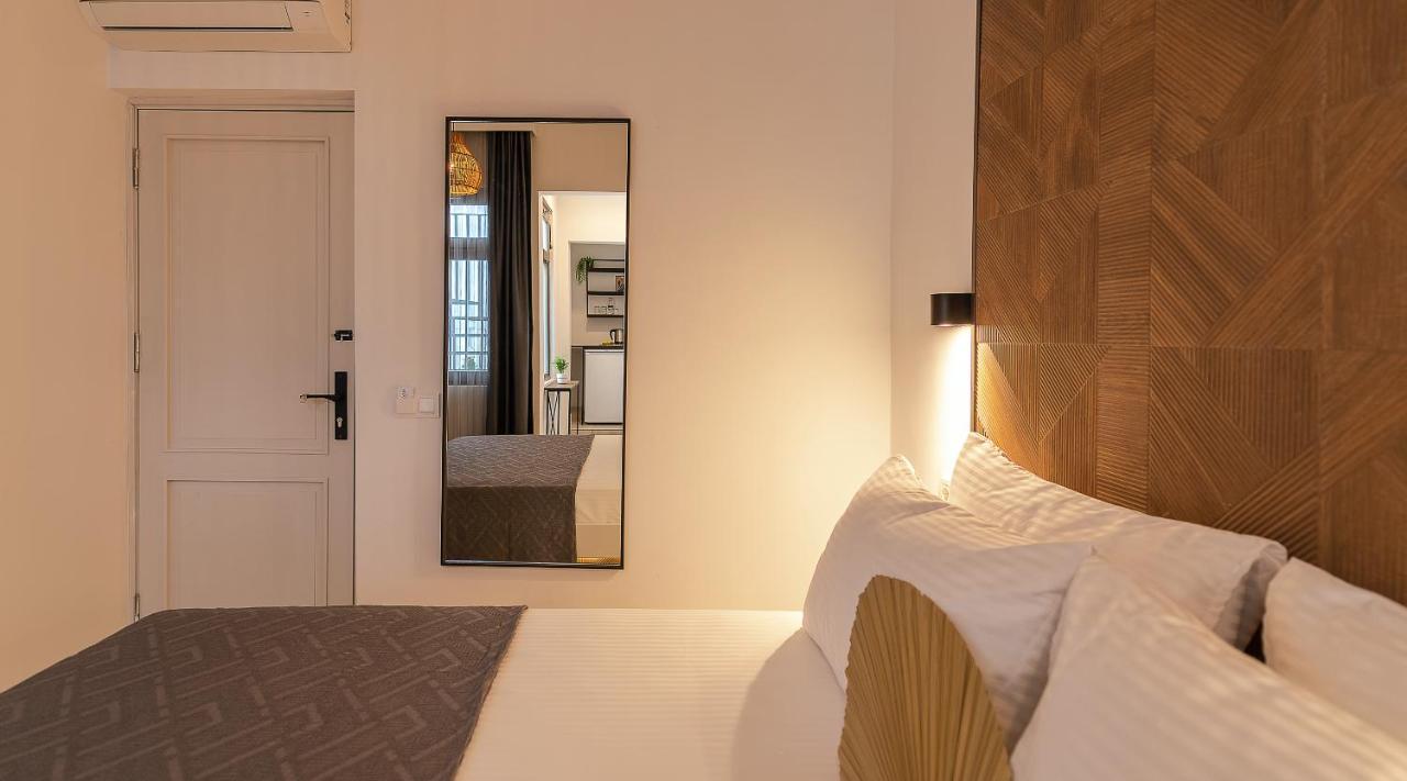 The Easy Terrace Otel